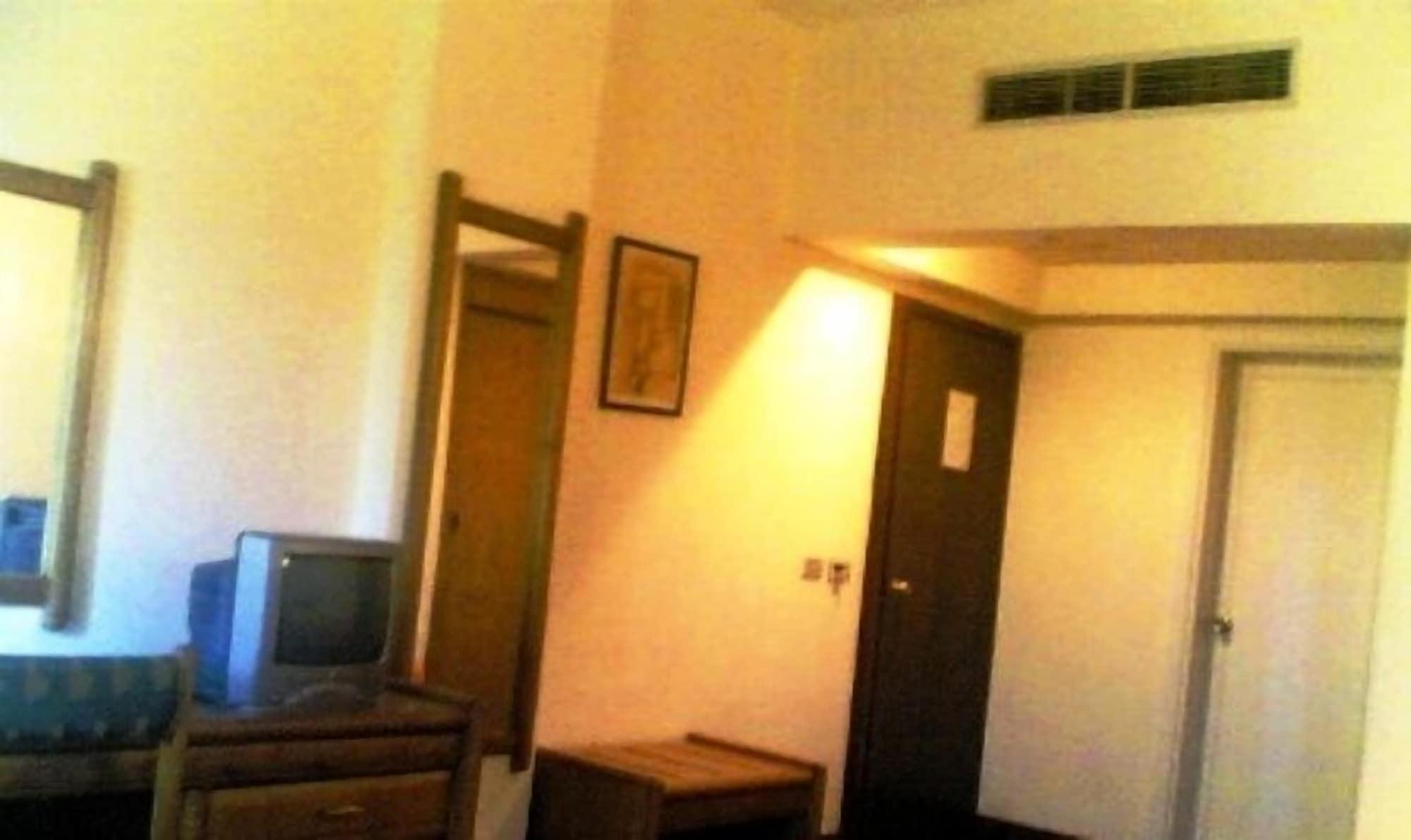 Queens Valley Hotel, Restaurants, Bars And Spa 룩소르 객실 사진