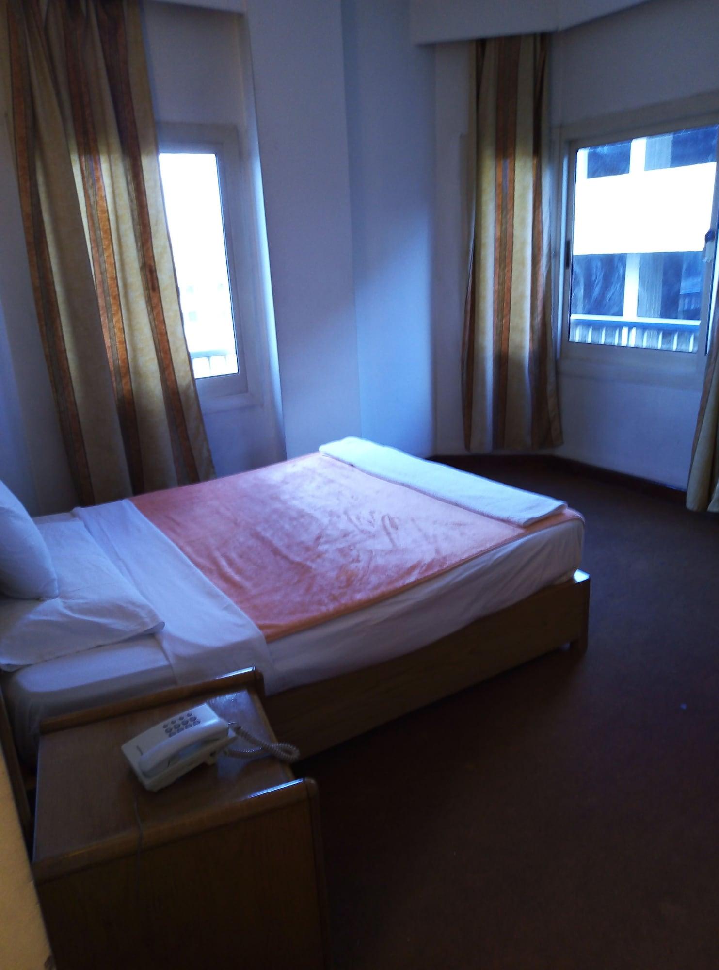 Queens Valley Hotel, Restaurants, Bars And Spa 룩소르 외부 사진